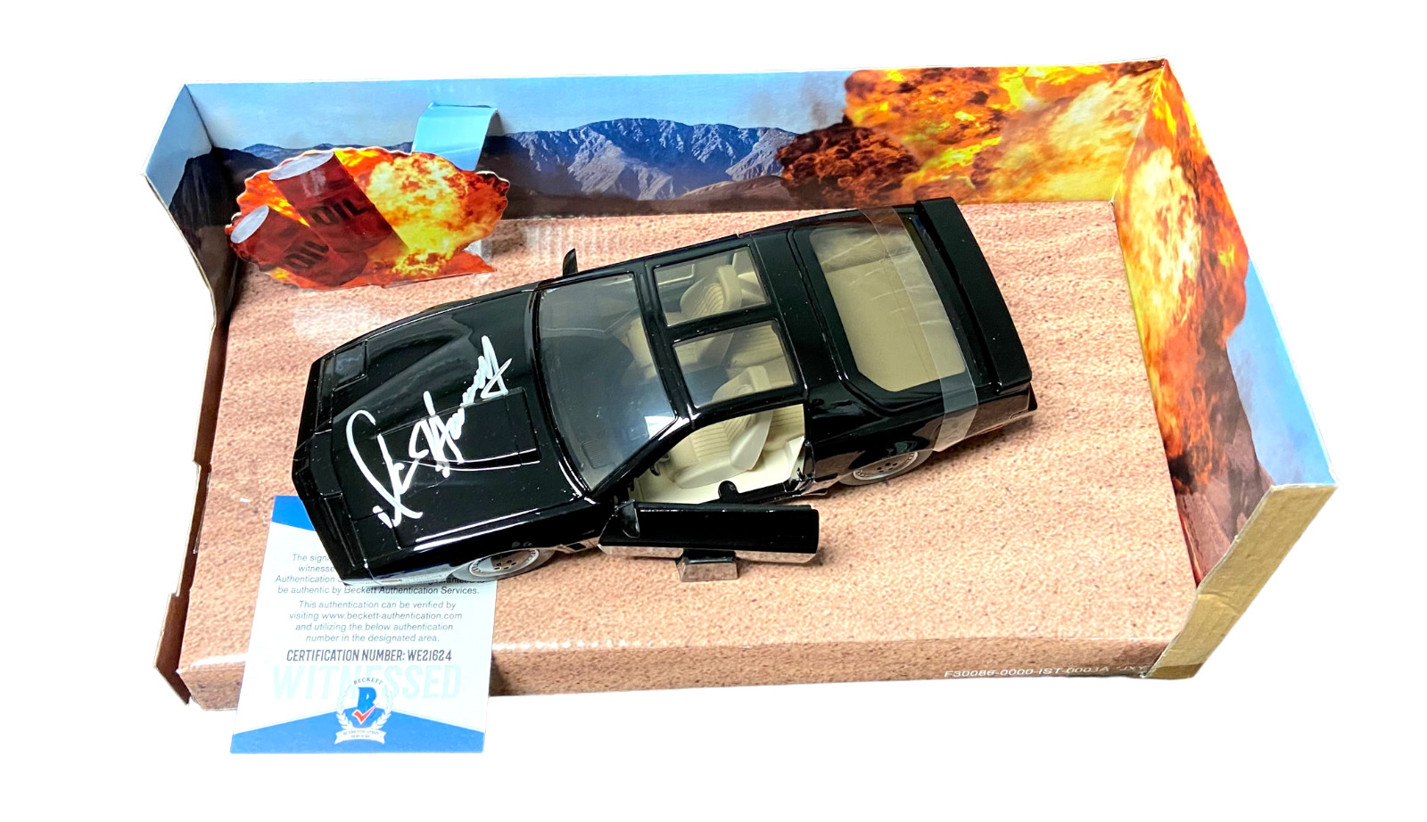 DAVID HASSELHOFF SIGNED AUTOGRAPH KITT 1:24 DIECAST CAR KNIGHT RIDE BECKETT BAS
