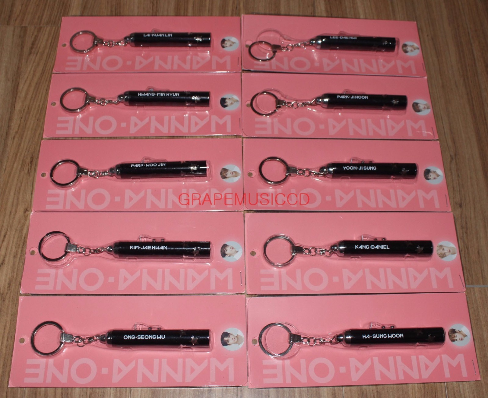 WANNA ONE POP-UP STORE OFFICIAL GOODS LIGHT KEYRING KEY RING NEW