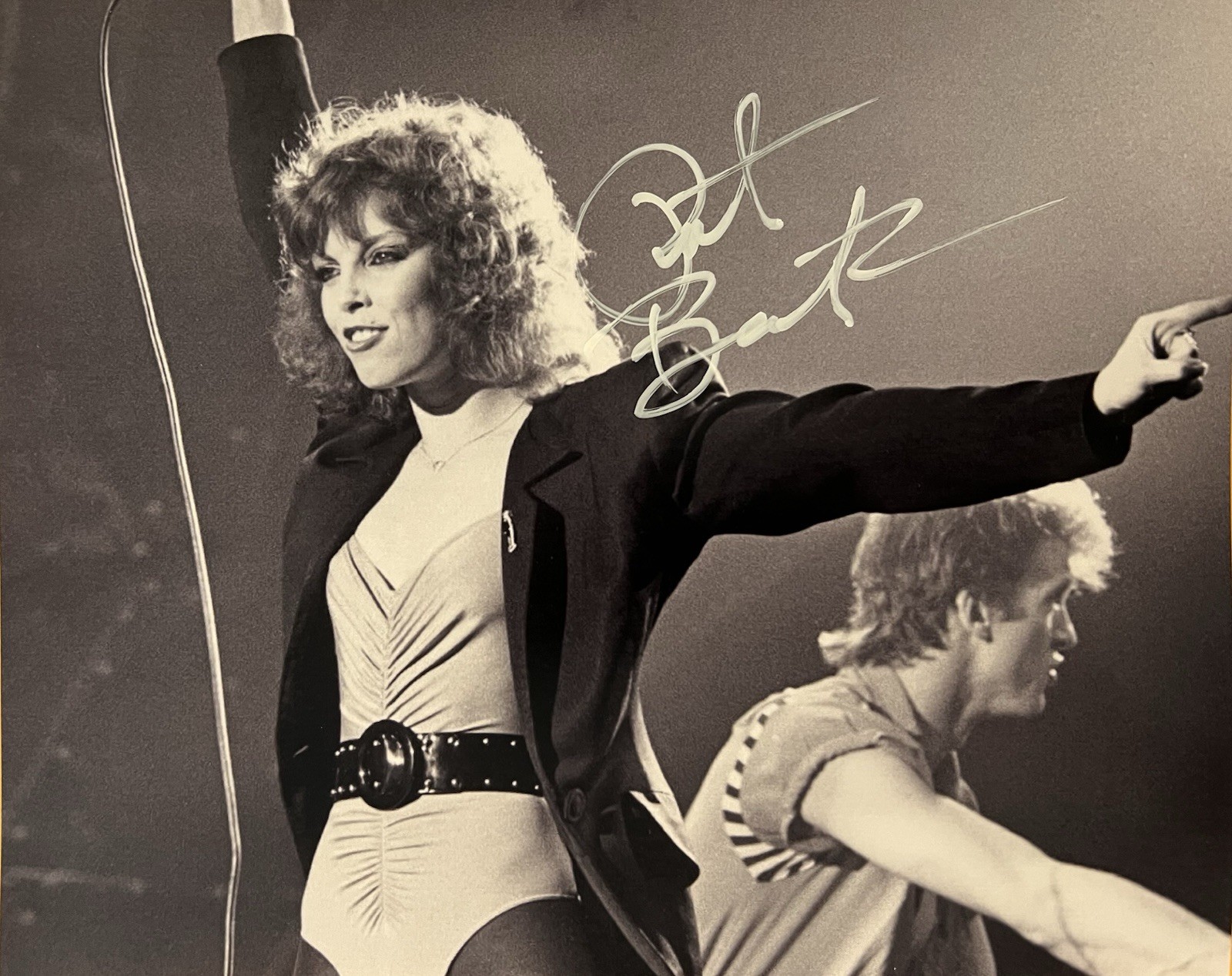 Pat Benatar Signed 8×10 Photo With COA Love Is A Battlefield We Belong