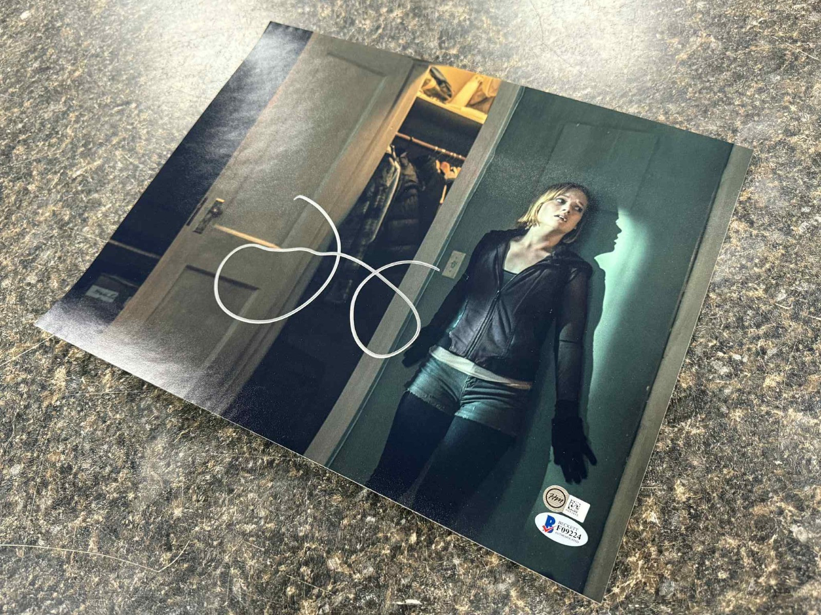 **NICE** Jane Levy Signed Autograph “Don’t Breath” 11×14 Photo w/ Beckett C.O.A