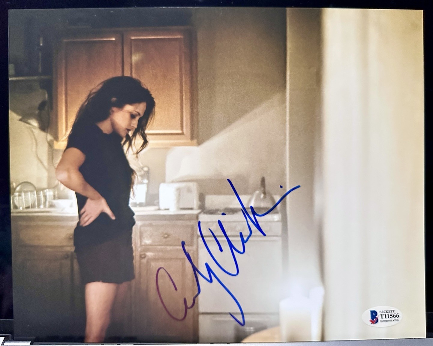 CARLY CHAIKIN SIGNED MR ROBOT PHOTO 8X10 SEXY FEET AUTOGRAPH BABE BECKETT COA 3