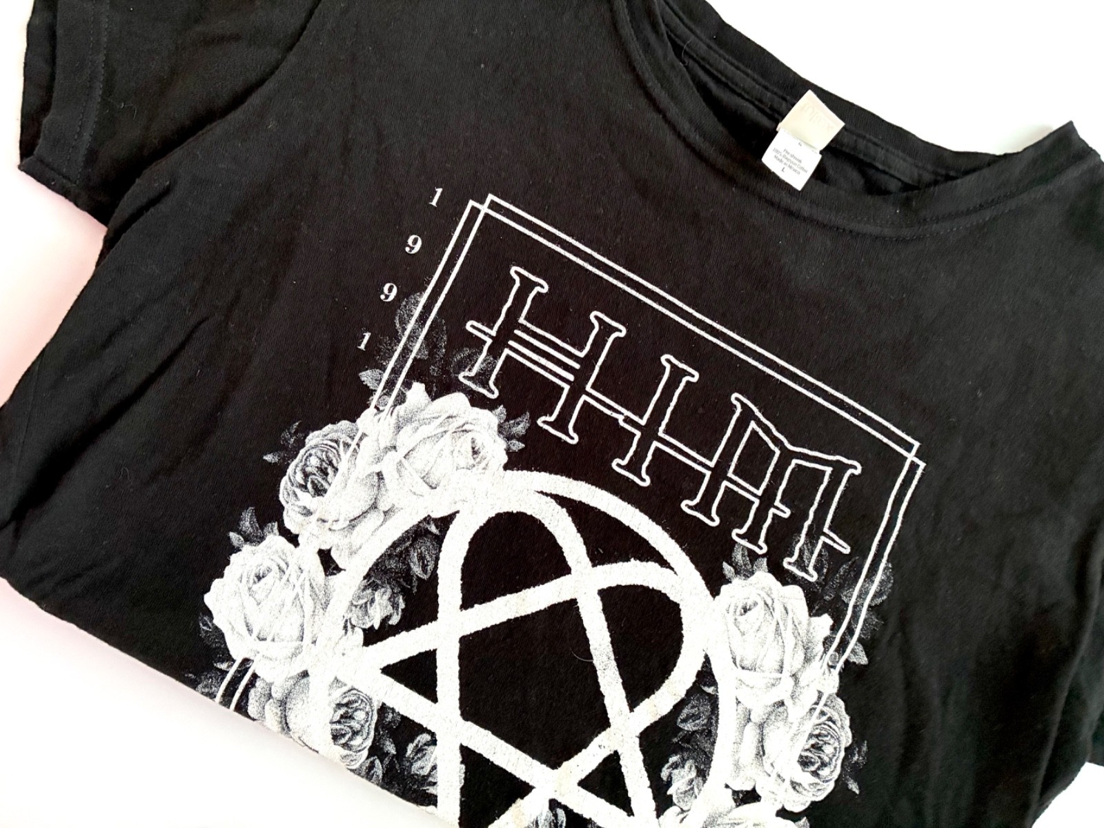 HIM Rock Music Band Juniors Size Large Heartagram Flowers 1991 Graphic Shirt