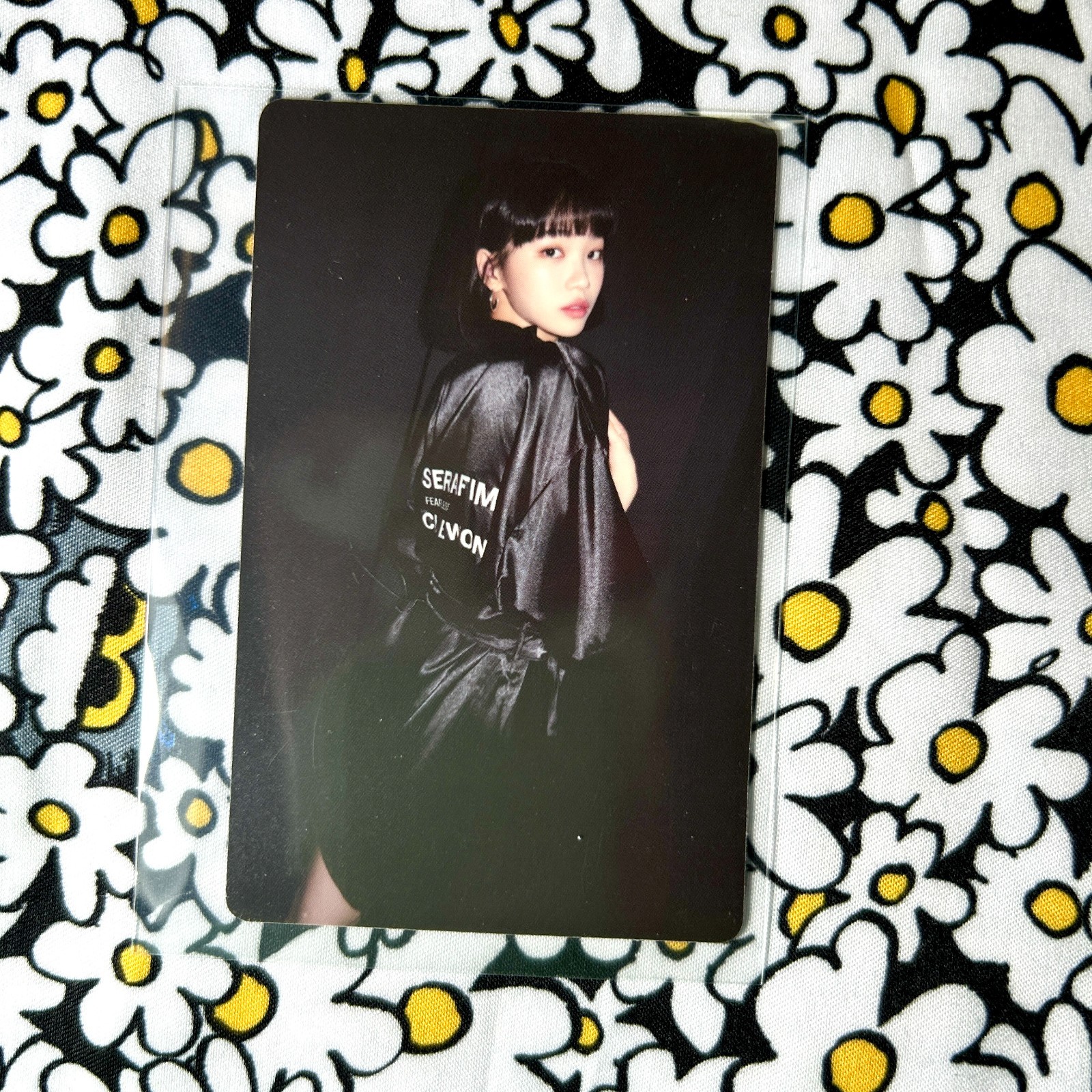 Le Sserafim Fearless Chaewon Official Photocard Monochrome Bouquet Ver. Kpop PC