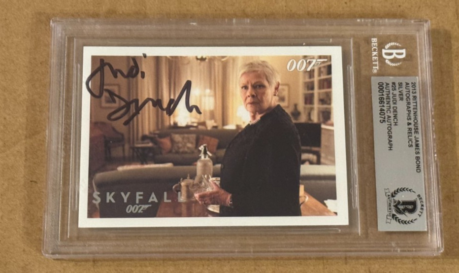 JUDI DENCH SIGNED 2013 JAMES BOND 007 CARD BECKETT CERTIFIED BAS #3