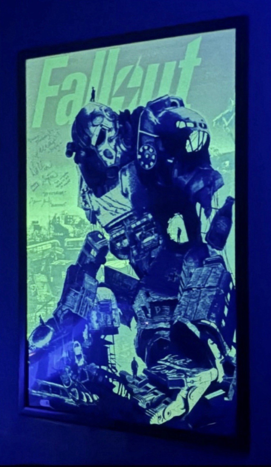 FALLOUT CAST SIGNED SDCC EXCLUSIVE MUTANT DANIEL DANGER GITD 24×36 POSTER SWAU