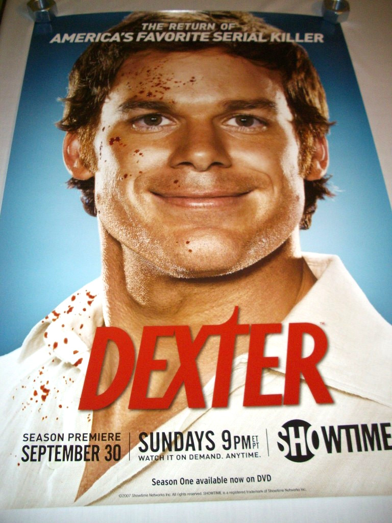 EXTREMELY RARE 2007 “DEXTER” SEASON 2 SHOWTIME 27″ x 40″ PROMO POSTER!