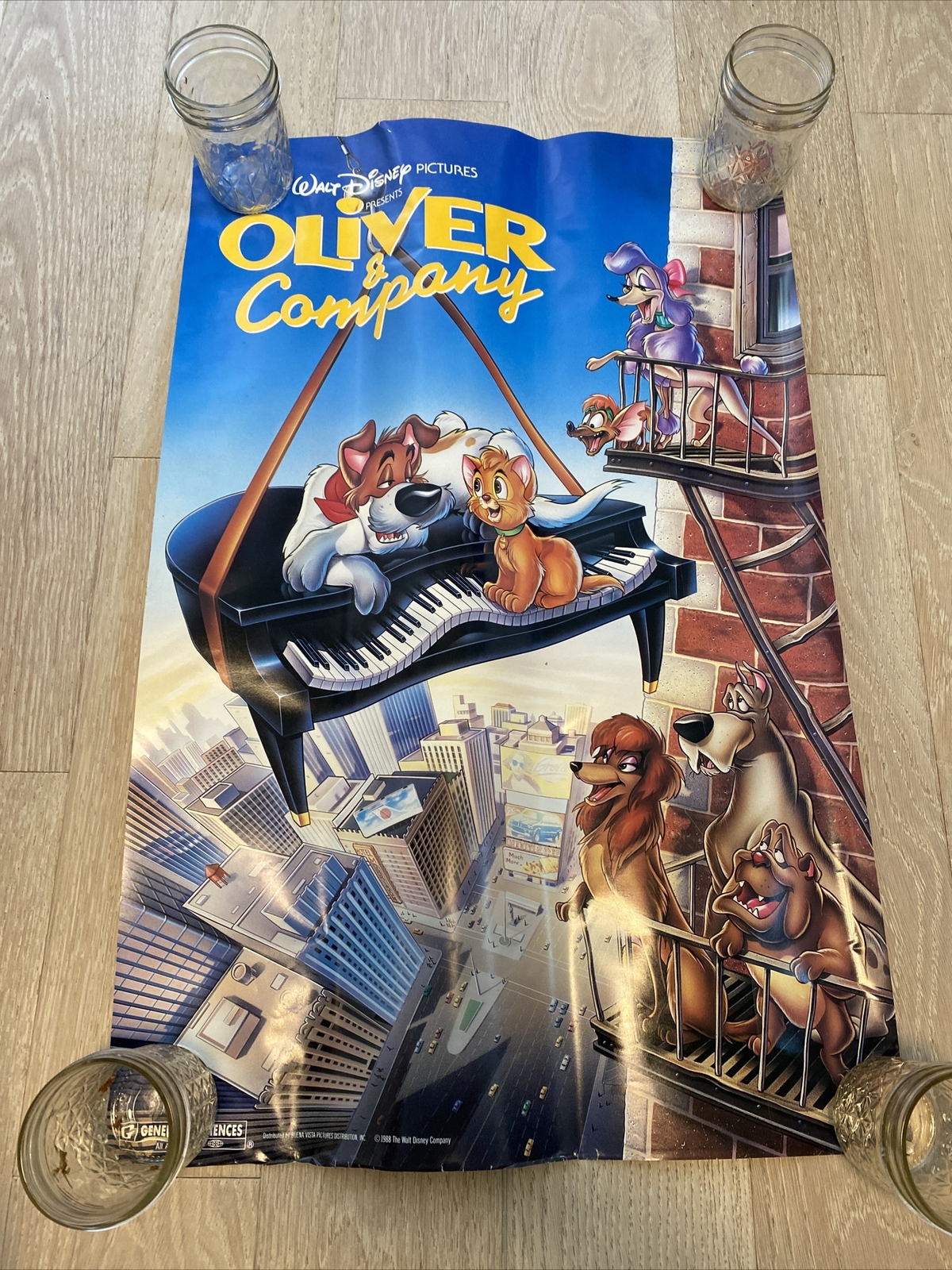 Disney’s OLIVER AND COMPANY 1988 promo mini poster 17″ x 26″