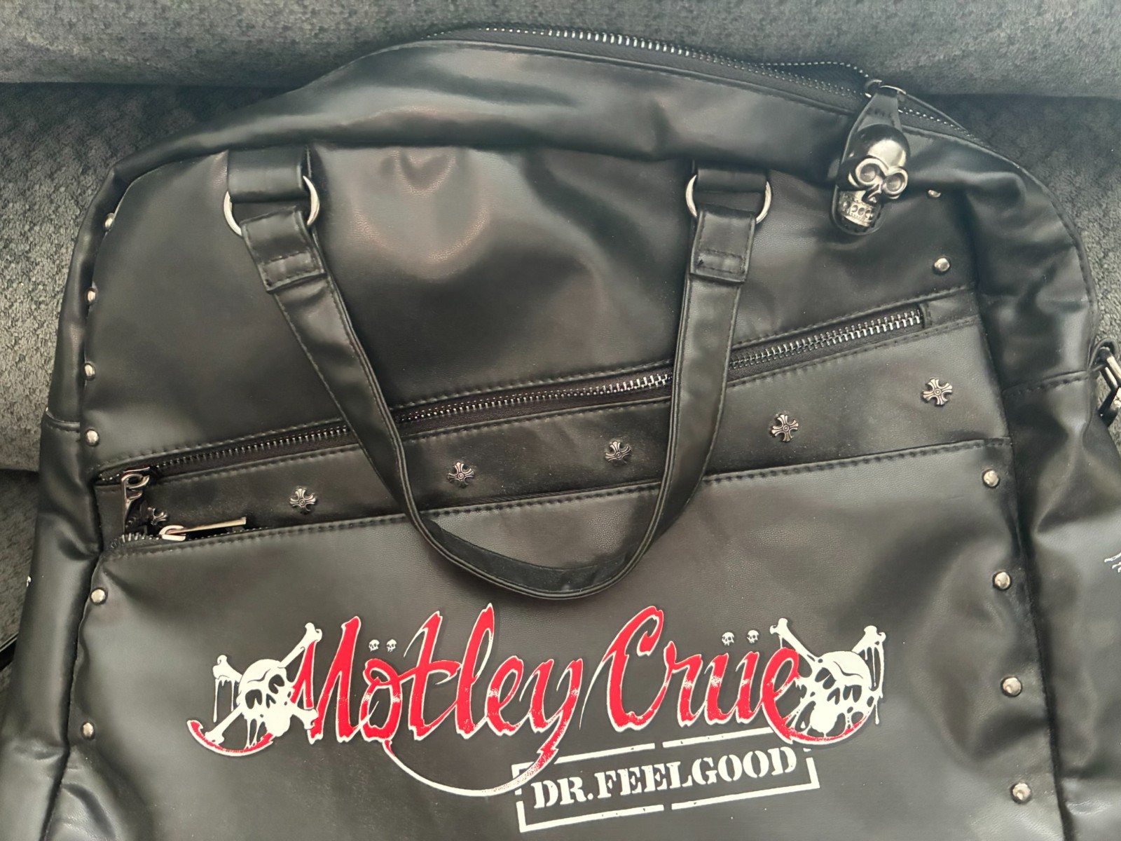 Mötley Crüe – Dr. Feelgood 30th Anniversary Edition Leathür Doctor Bag w/accs