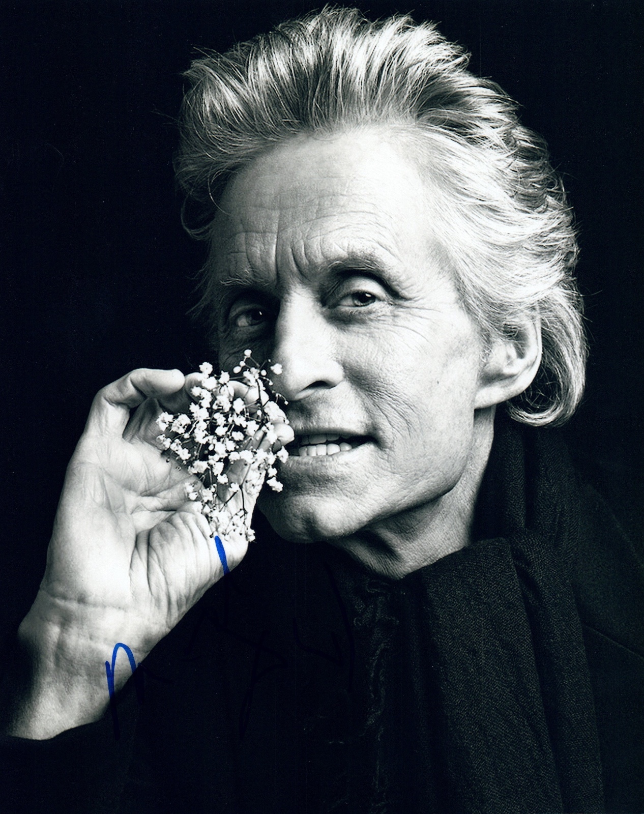 Michael Douglas Signed Autographed 8×10 Photo Wall Street Gordon Gekko COA VD