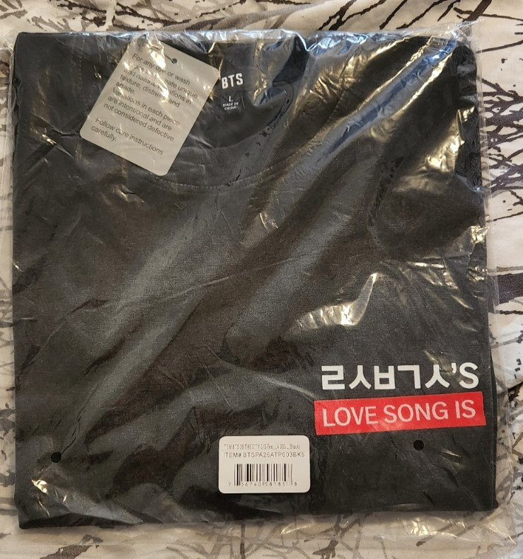SOLD OUT! LIMITED EDITION BTS US ARIRANG TOUR VEGAS POP UP BLACK SHIRT SIZE L!