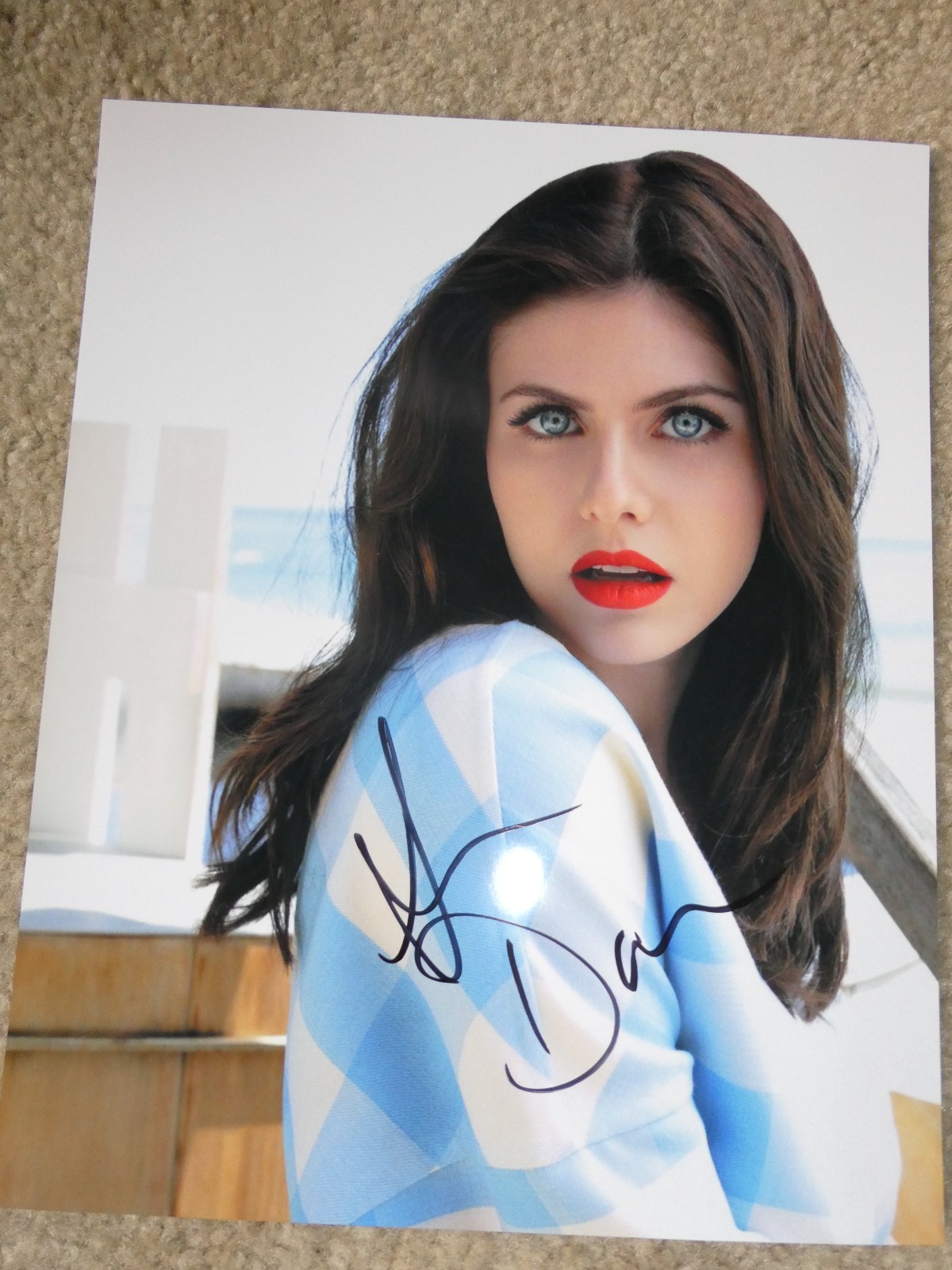 Movie TV Actress Alexandra Daddario Signed Autographed 8×10 Photograph