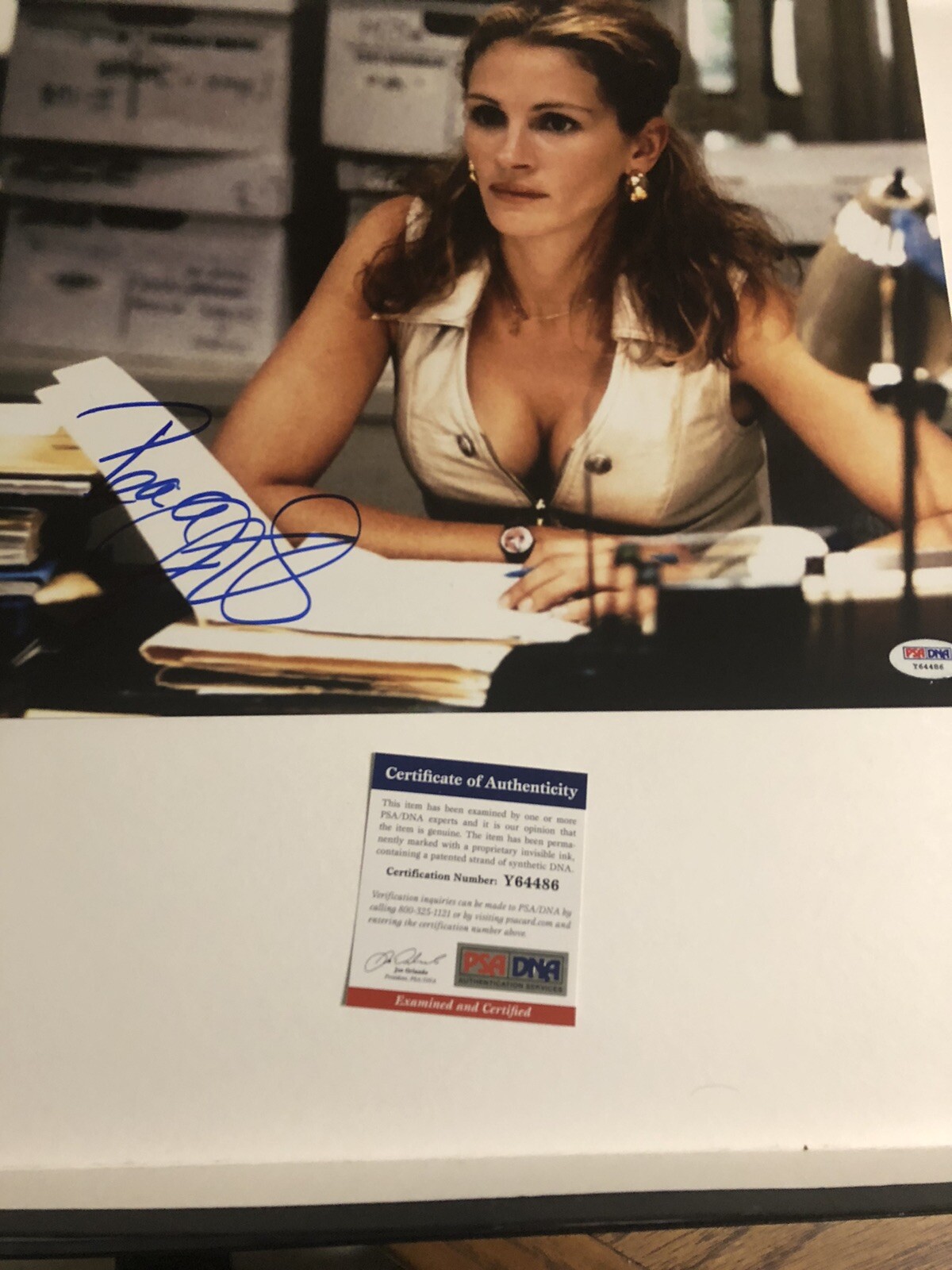 Autographed Julia Roberts 11×14 Photo Erin Brockovich PSA Certified Signed
