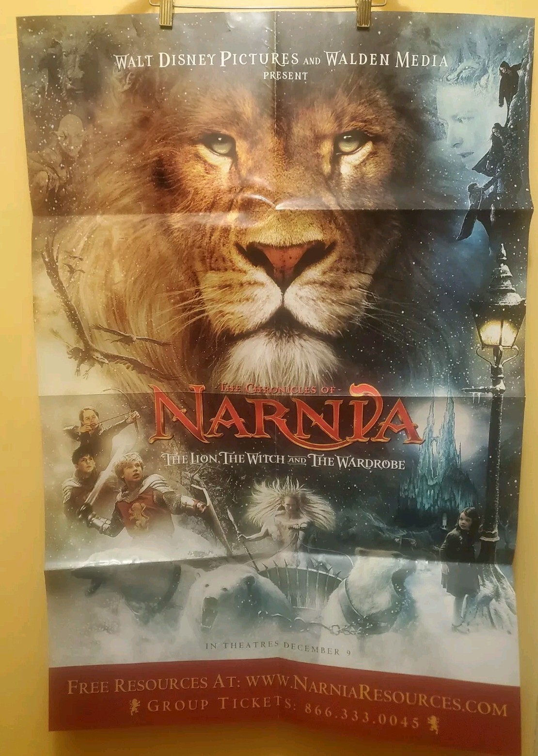 The Chronicles of Narnia: The Lion the Witch and the Wardrobe 27×40 Poster