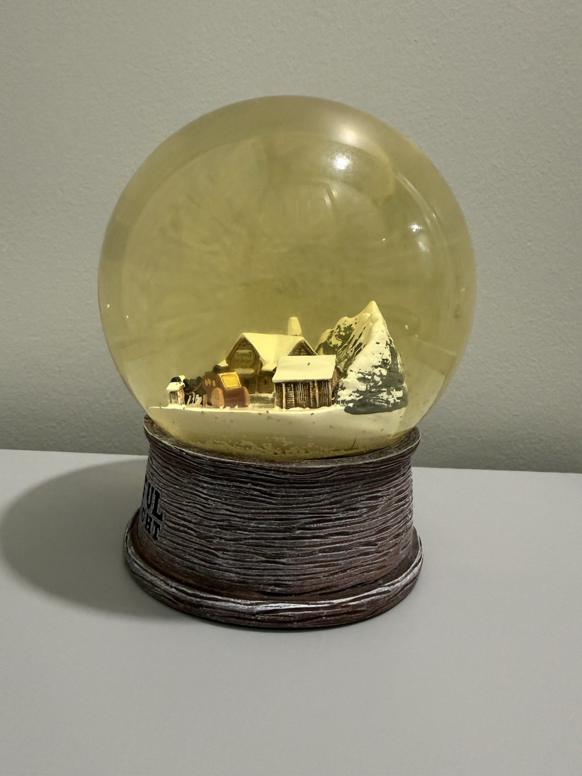 The Hateful Eight Snow Globe Crew Gift – Limited Edition, Extremely Rare