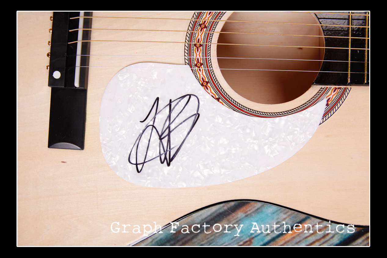 **GFA Lightning Bolt *JAKE BUGG* Signed Acoustic Guitar MH1 COA**