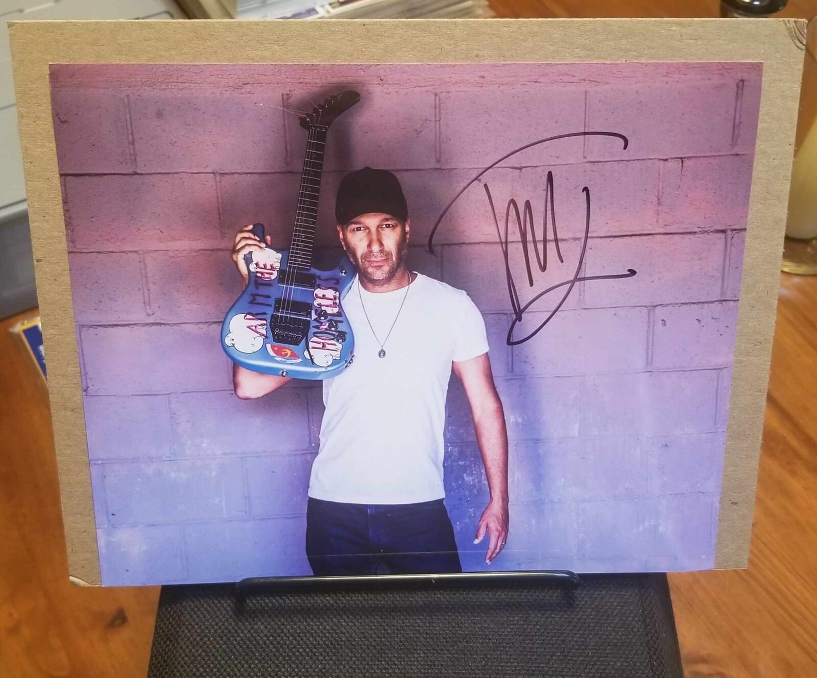 Tom Morello Signed 8 x 10 Photograph with COA – Rage Against the Machine