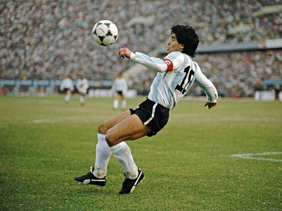 Sports Images Men Soccer Football FIFA UEFADiego Maradona Photo – CL3204