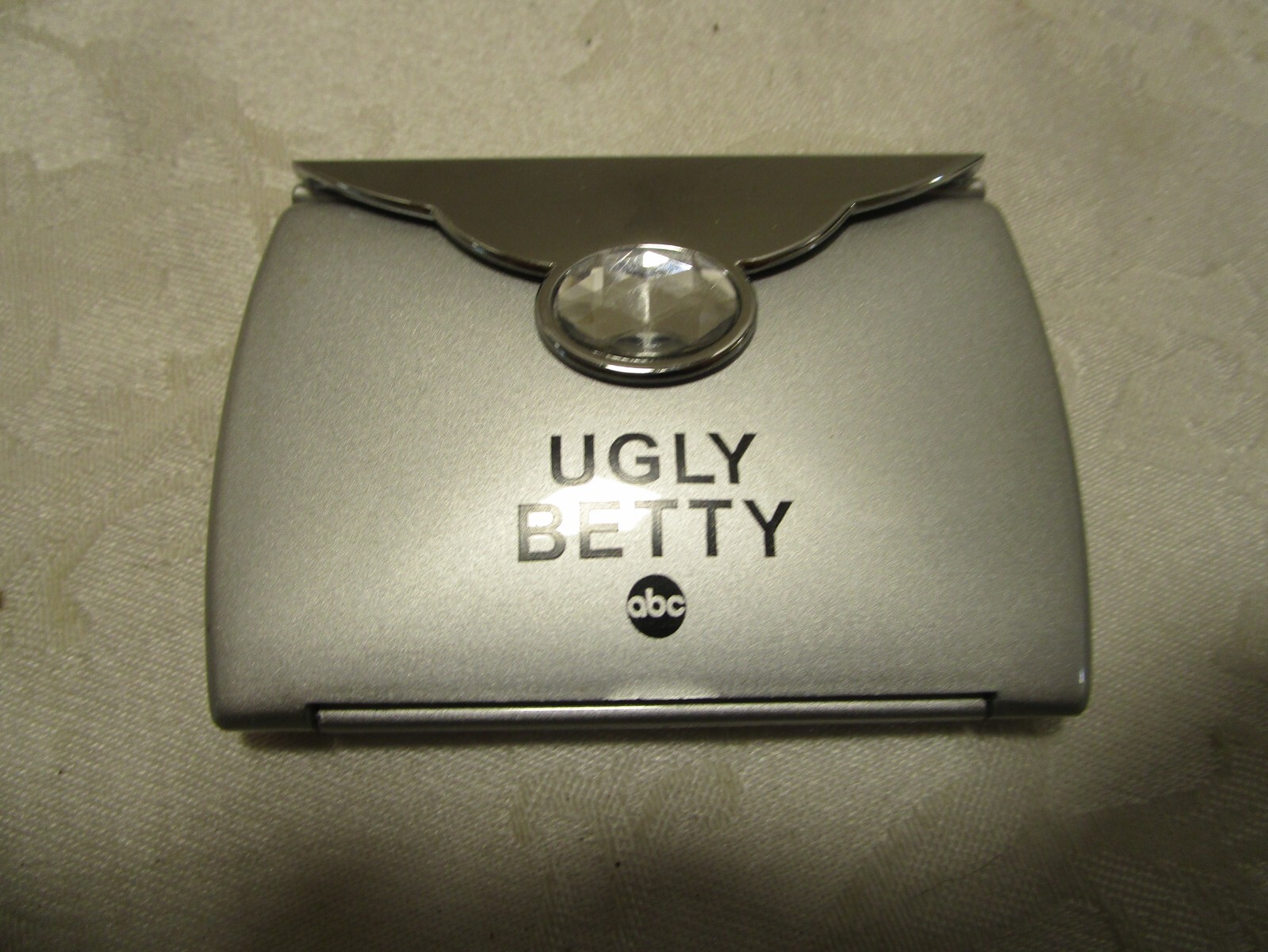 Collectible Ugly Betty Compact Pocket Mirror Folding ABC Studios TV Series 2006