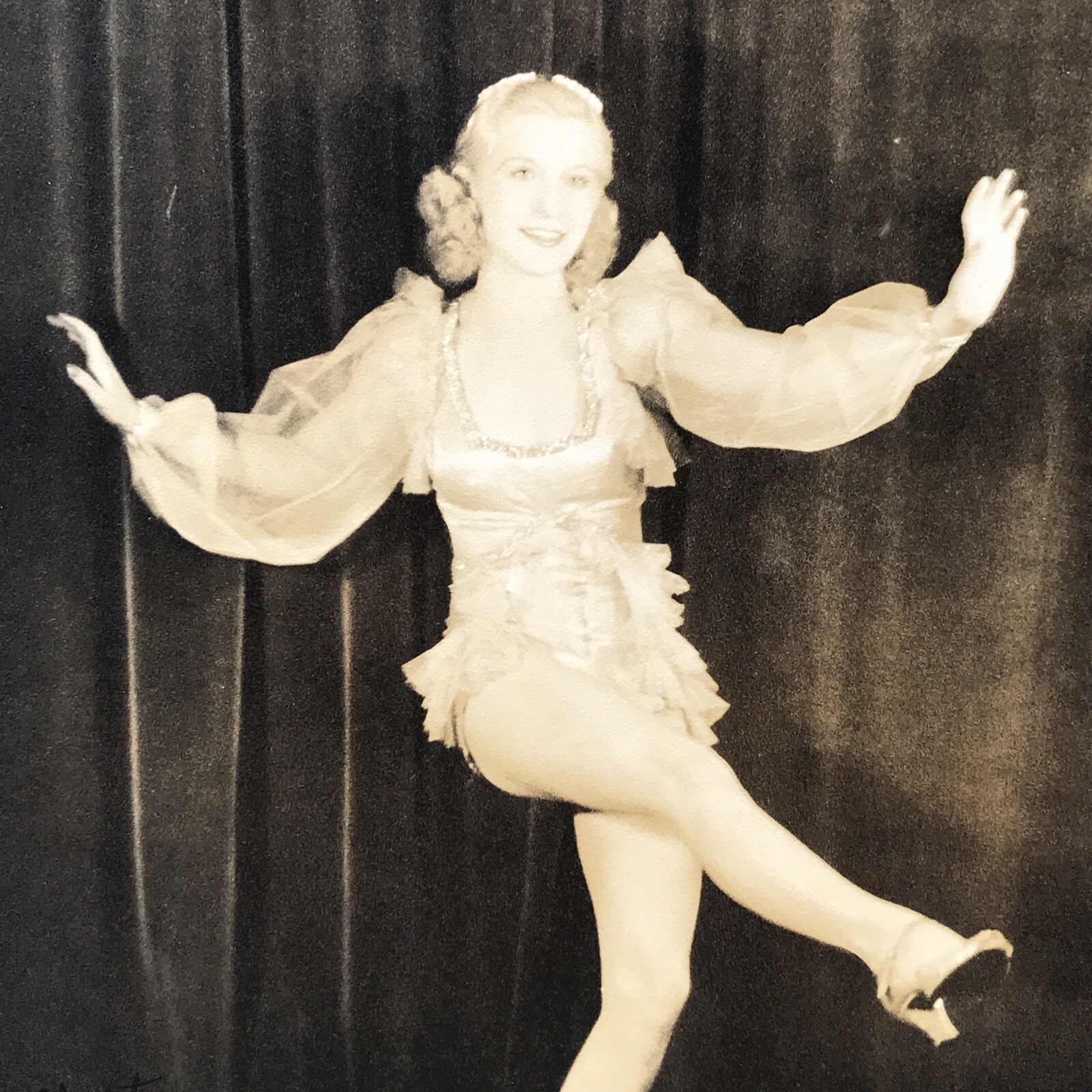 1930s-1940s Ann Starr Signed Song & Dance Vaudeville Theatre Publicity Photo