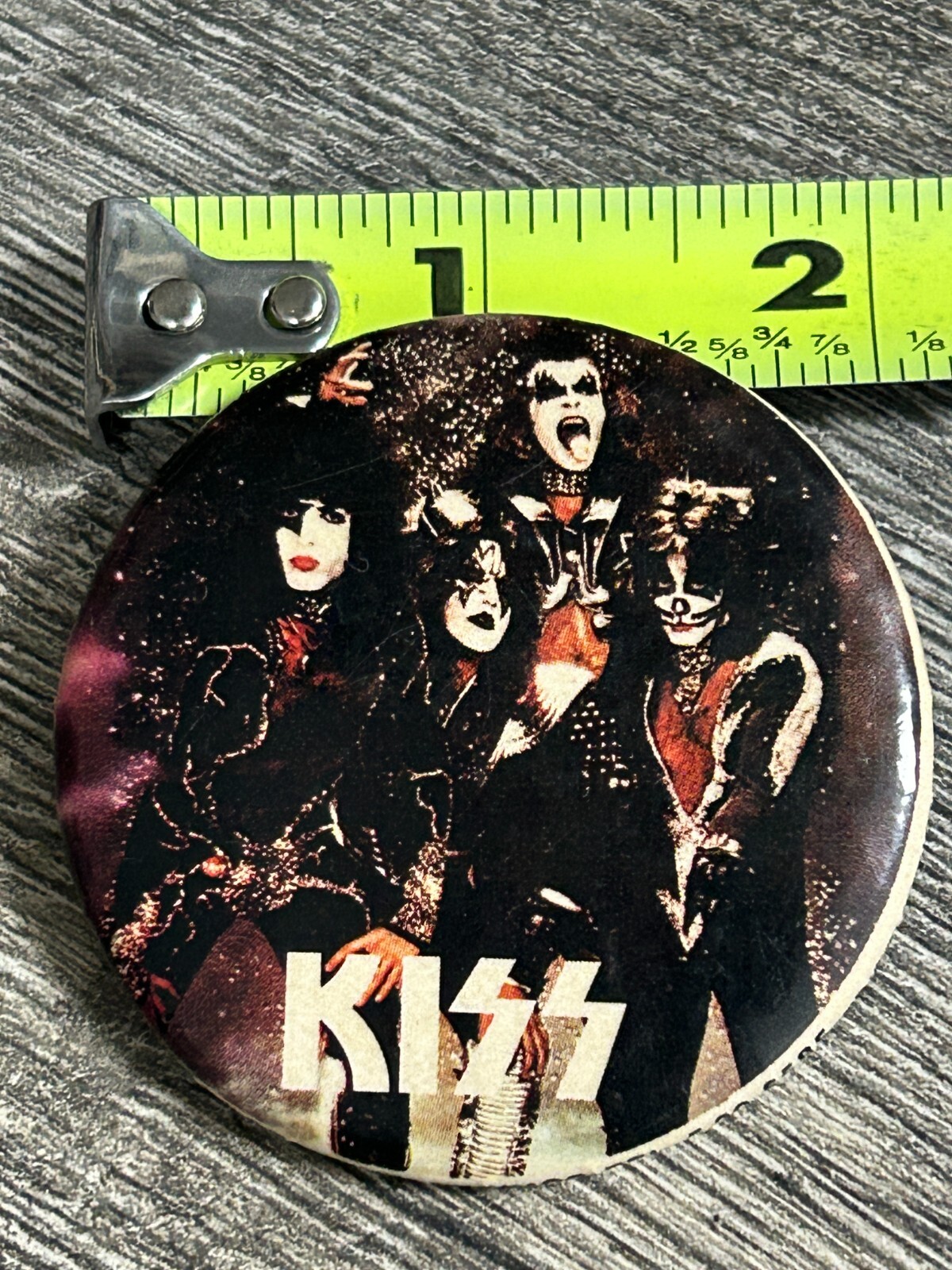 KISS BUTTON Pin Badge Destroyer Glitter Group Mexico 2 1/8″ Vintage Kiss Aucoin