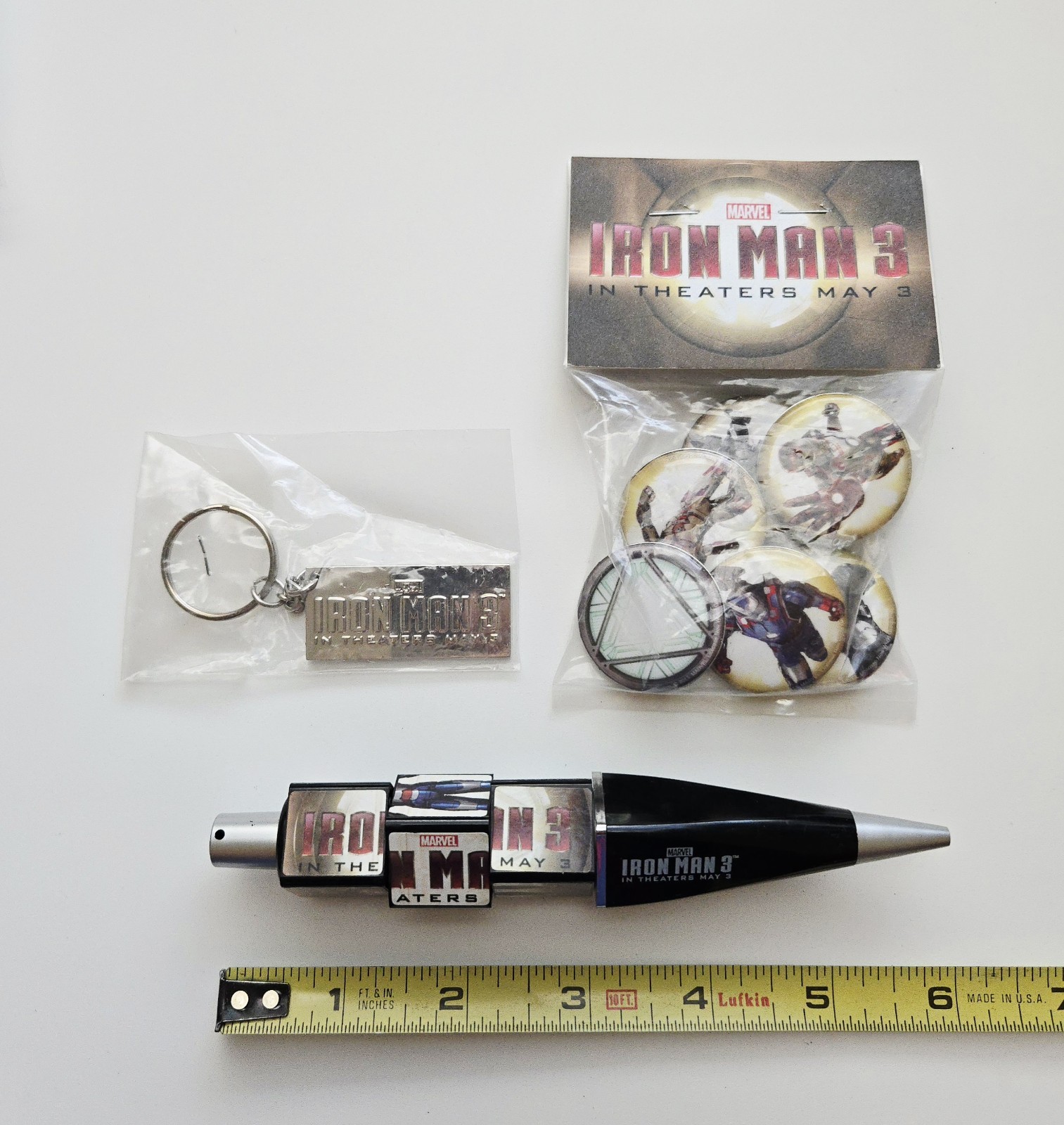 2013 IRON MAN 3 MOVIE PROMO LOT KEYCHAIN BUTTON PEN ARC REACTOR PIN MARVEL PIN