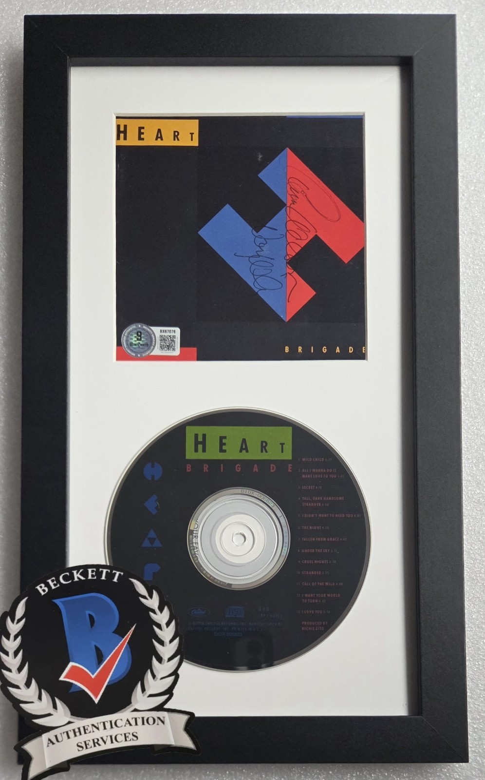 HEART CD DISPLAY AUTOGRAPHED BECKETT COA SIGNED ANN NANCY WILSON PRESENT GIFT