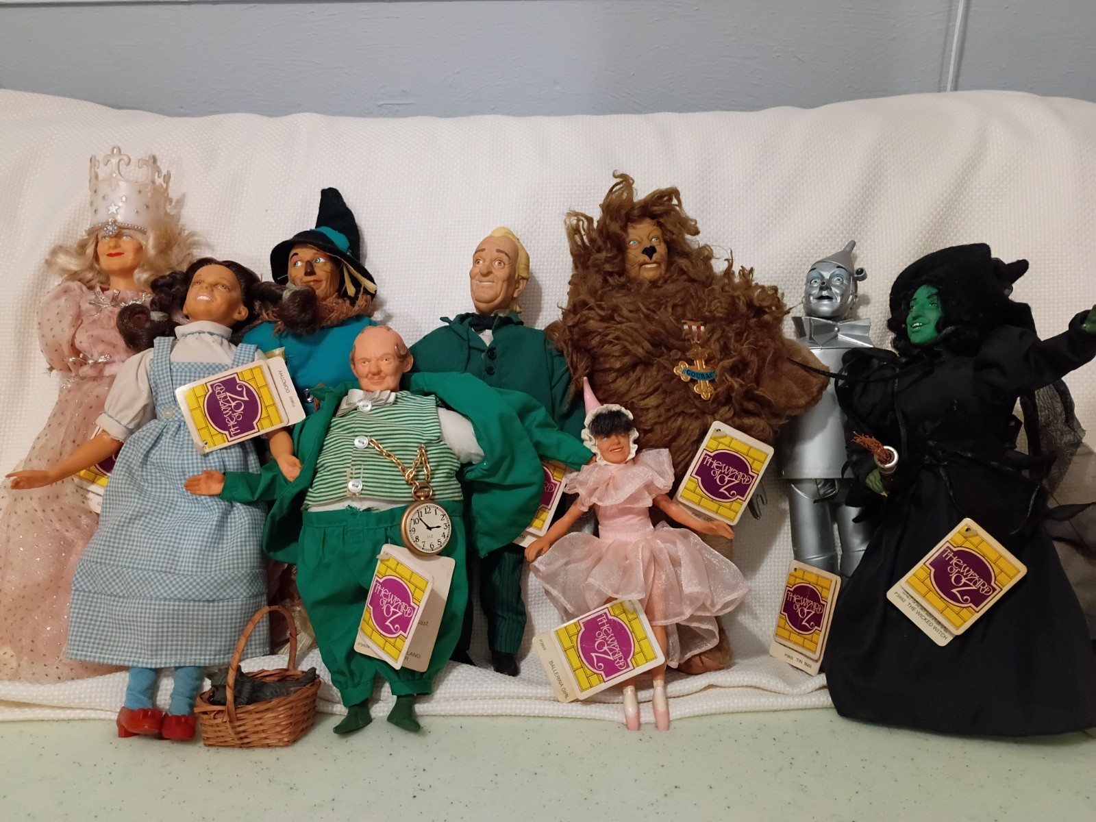 Wizard of Oz 1989 Presents 9 Turner Entertainment Dolls & Toto 15″