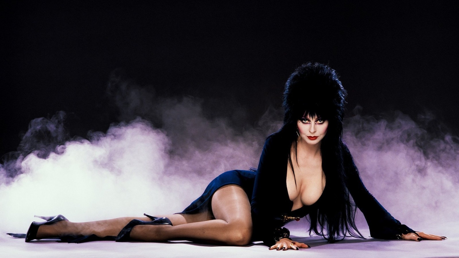 1988 Elvira Mistress Of The Dark Movie Poster 11X17 Cassandra Peterson 💀🎃🕷🍿