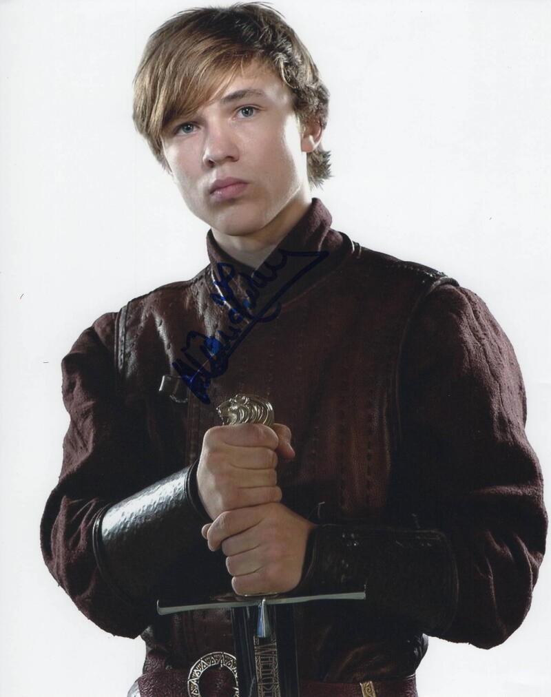 WILLIAM MOSELEY SIGNED AUTOGRAPH 8X10 PHOTO – PETER THE CHRONICLES OF NARNIA
