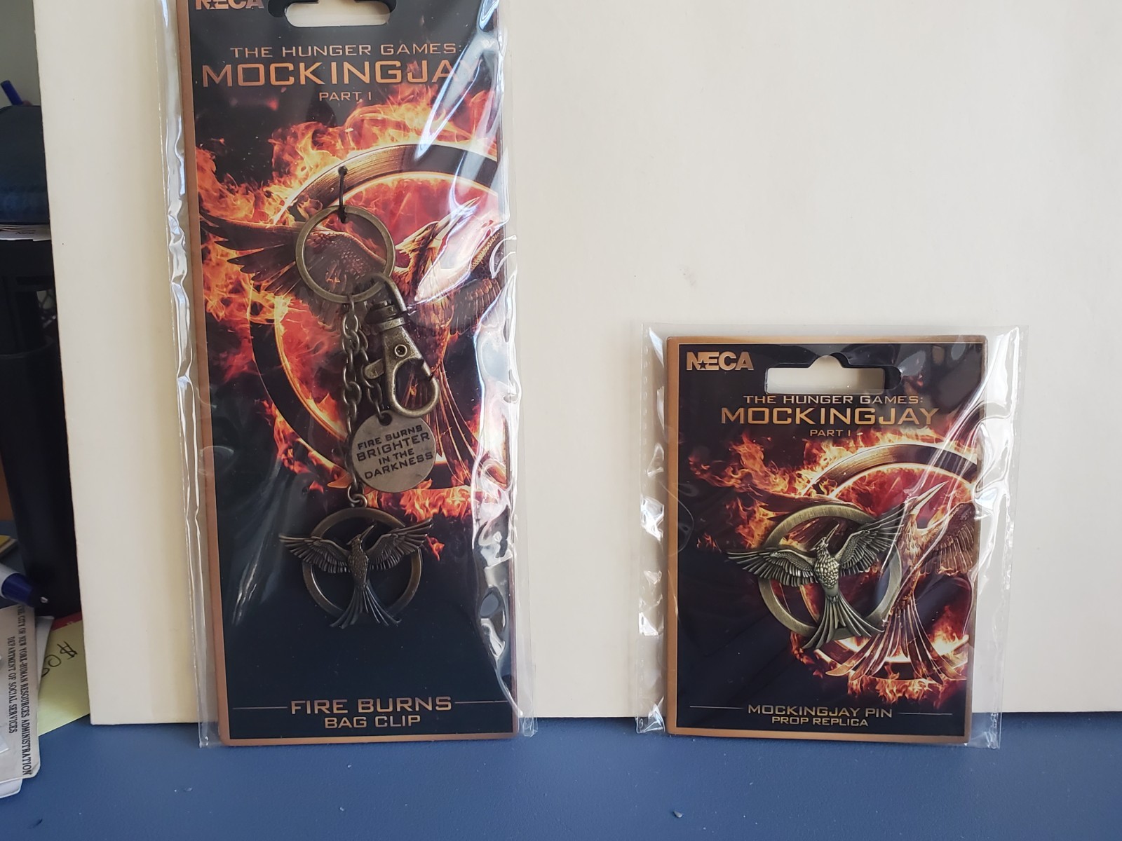 Hunger Games Mockingjay pin and bag clip