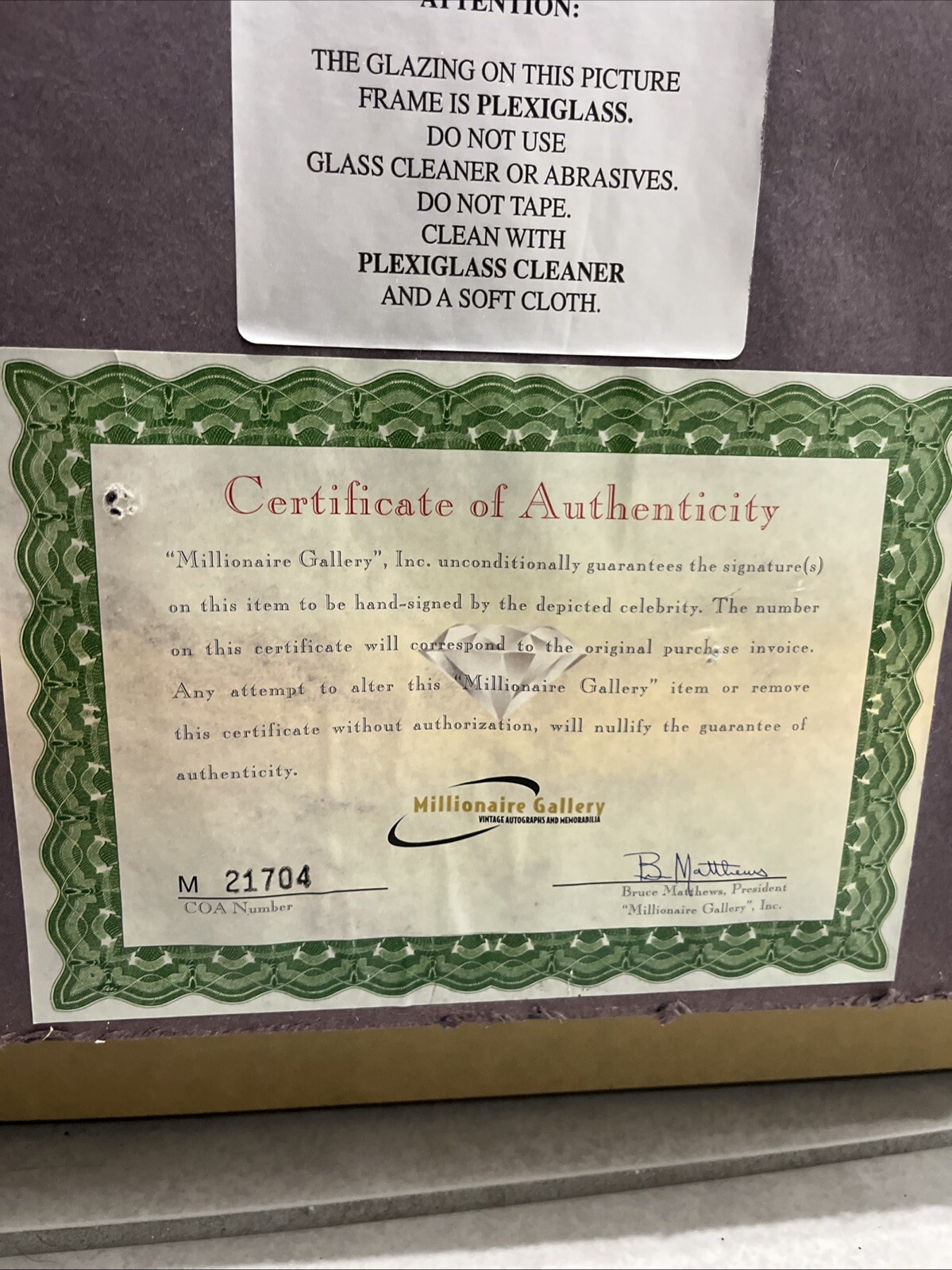 Justin Beiber authenticated Memorabilia Signed Millionaire gallery Unique