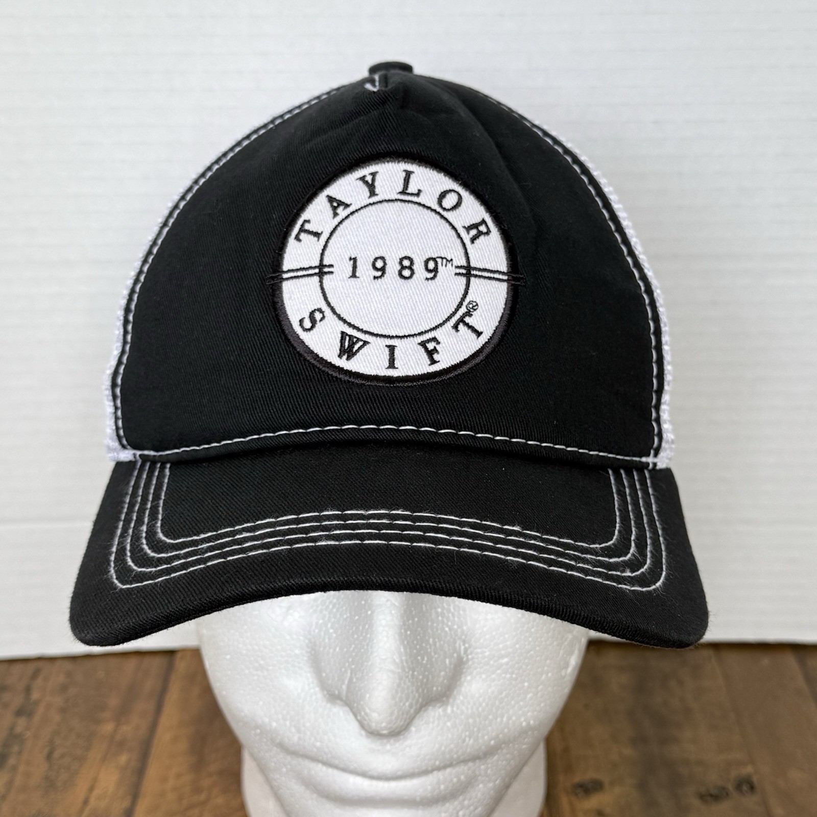 Taylor Swift 1989 Concert Tour Official Mesh SnapBack Baseball Trucker Hat Cap