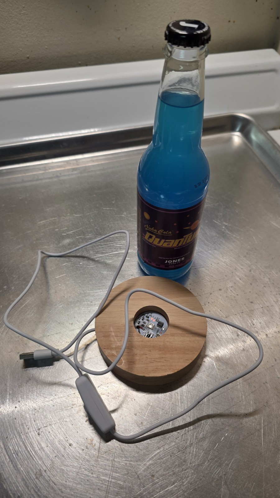 NUKA COLA QUANTUM JONES FALLOUT LIGHT UP BOTTLE UNOPENED