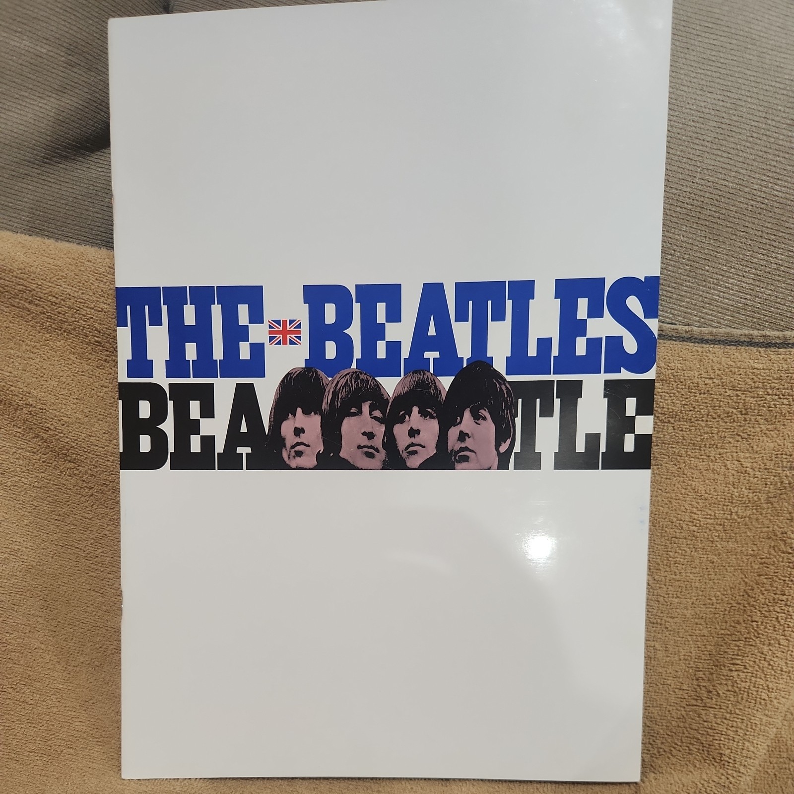 BEATLES 1966 JAPAN TOUR 29 PG GLOSSY PROGRAM 80S REPRINT MINT 10X14 HTF RARE