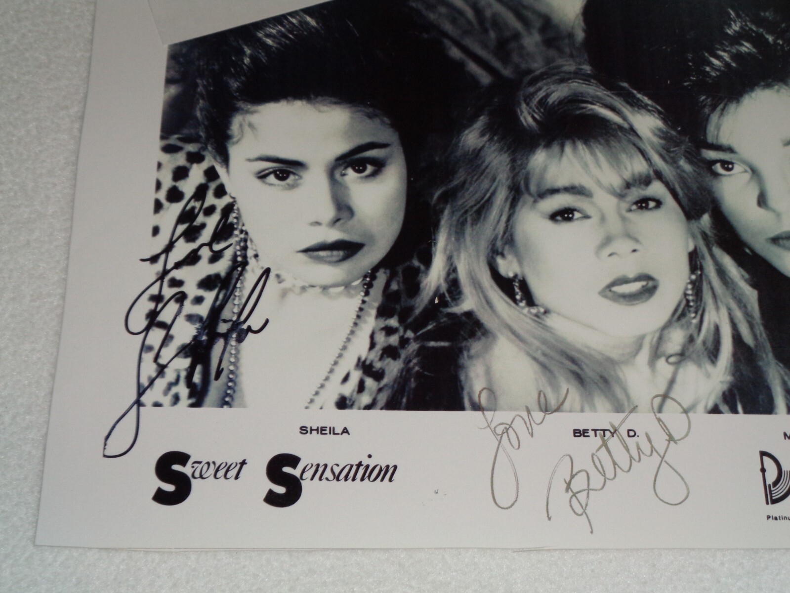Sweet Sensation SIGNED Sheila Betty D. 1980s House Freestyle Flyer Handout Rare