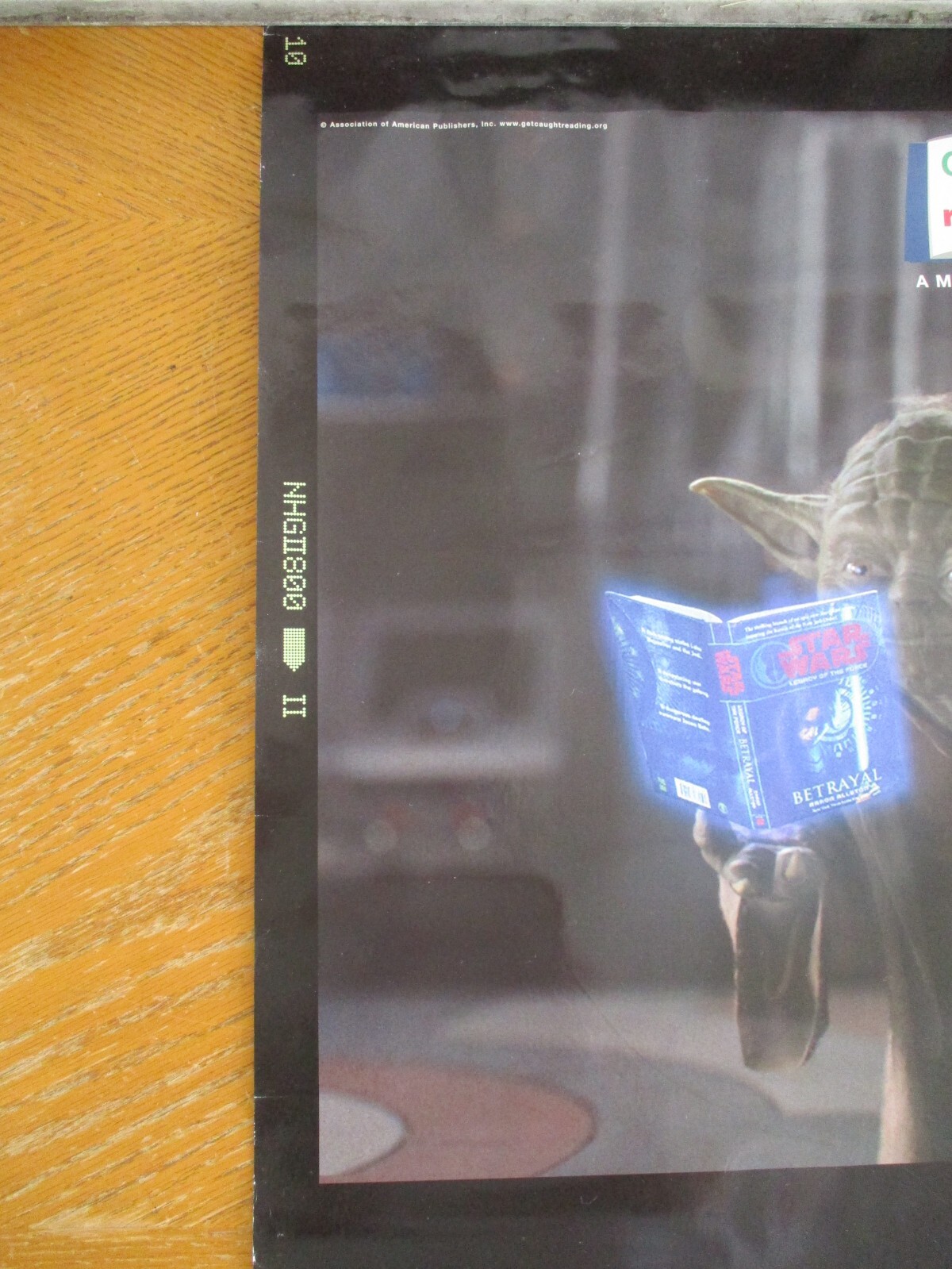 YODA GETS CAUGHT READING Star Wars 24″ x 18″ Promo Poster Original 2006