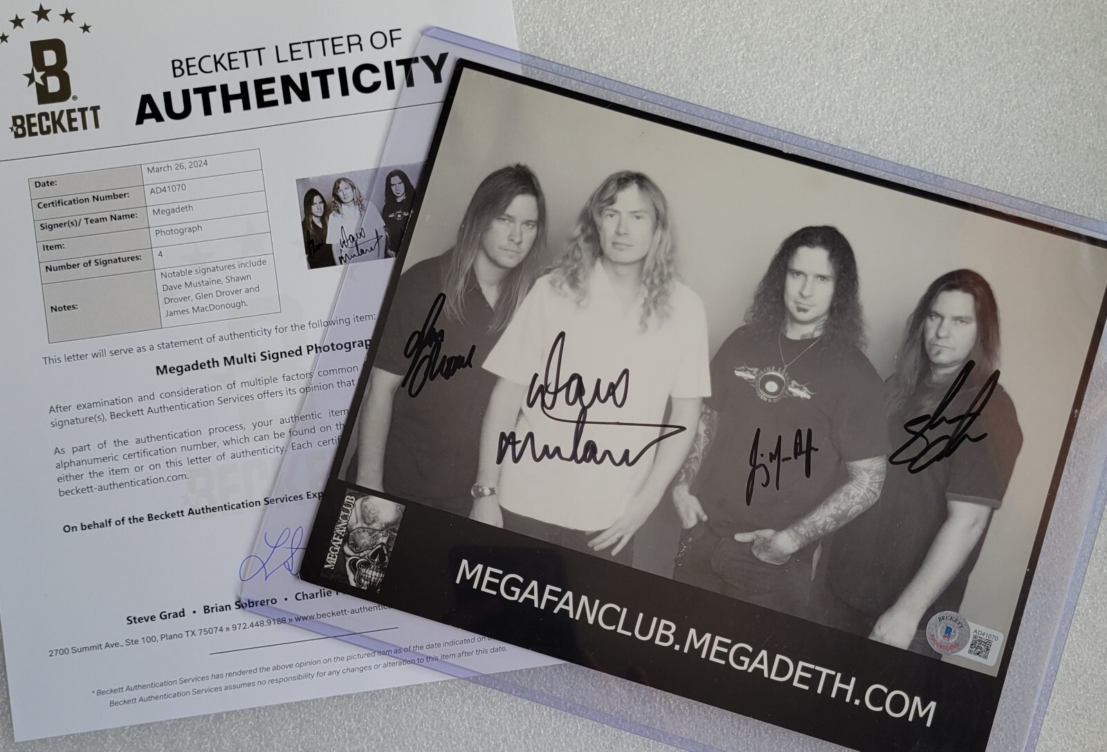 MEGADETH SIGNED PROMO PHOTO BECKETT LOA BAS COA AUTOGRAPHED BAND DAVE MUSTAINE