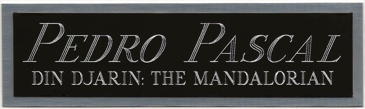 PEDRO PASCAL MANDALORIAN DIN DJARIN STAR WARS NAMEPLATE FOR Signed HELMET-PHOTO