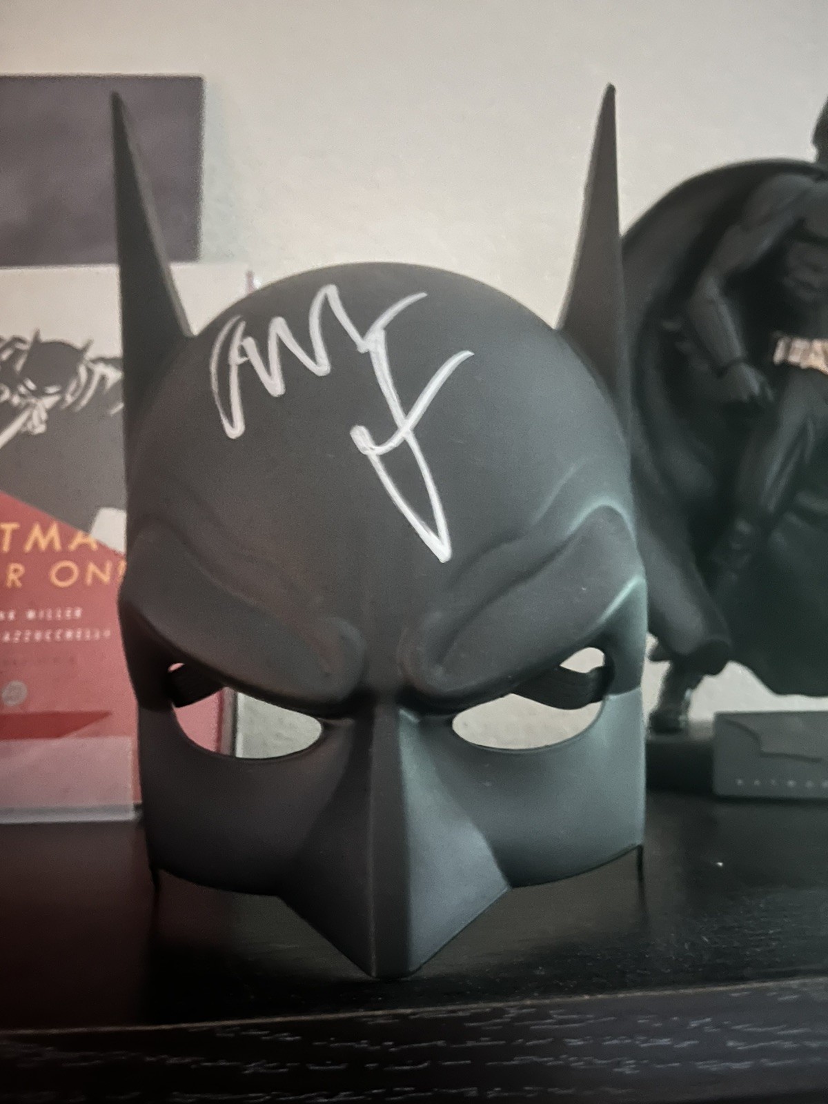 Christian Bale Signed Autograph The Dark Knight Batman MASK DC Prop Beckett BAS