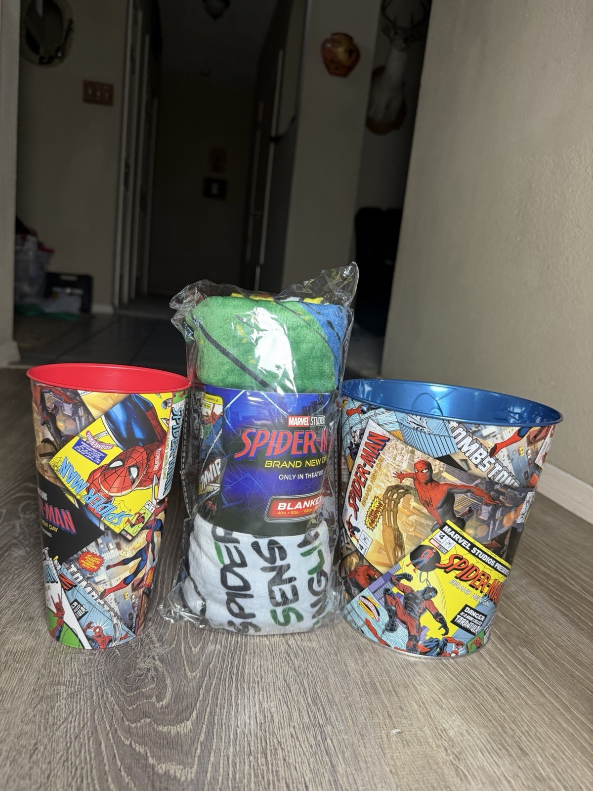 Spider-Man Brand New Day Blanket, Popcorn Tin & Cup Cinemark Exclusive In Hand