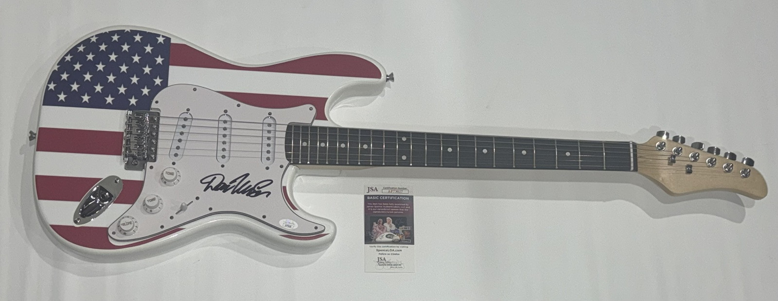 DON MCLEAN SIGNED USA FLAG ELECTRIC GUITAR AMERICAN PIE JSA COA