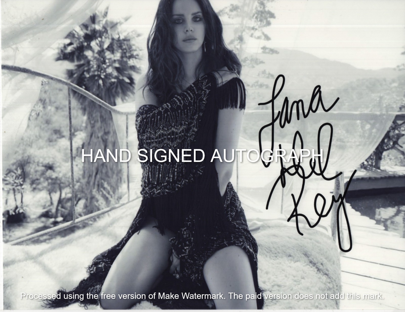 LANA DEL REY – ULTRA SEXY SNGER POSE – HAND SIGNED AUTOGRAPHED PHOTO WITH COA
