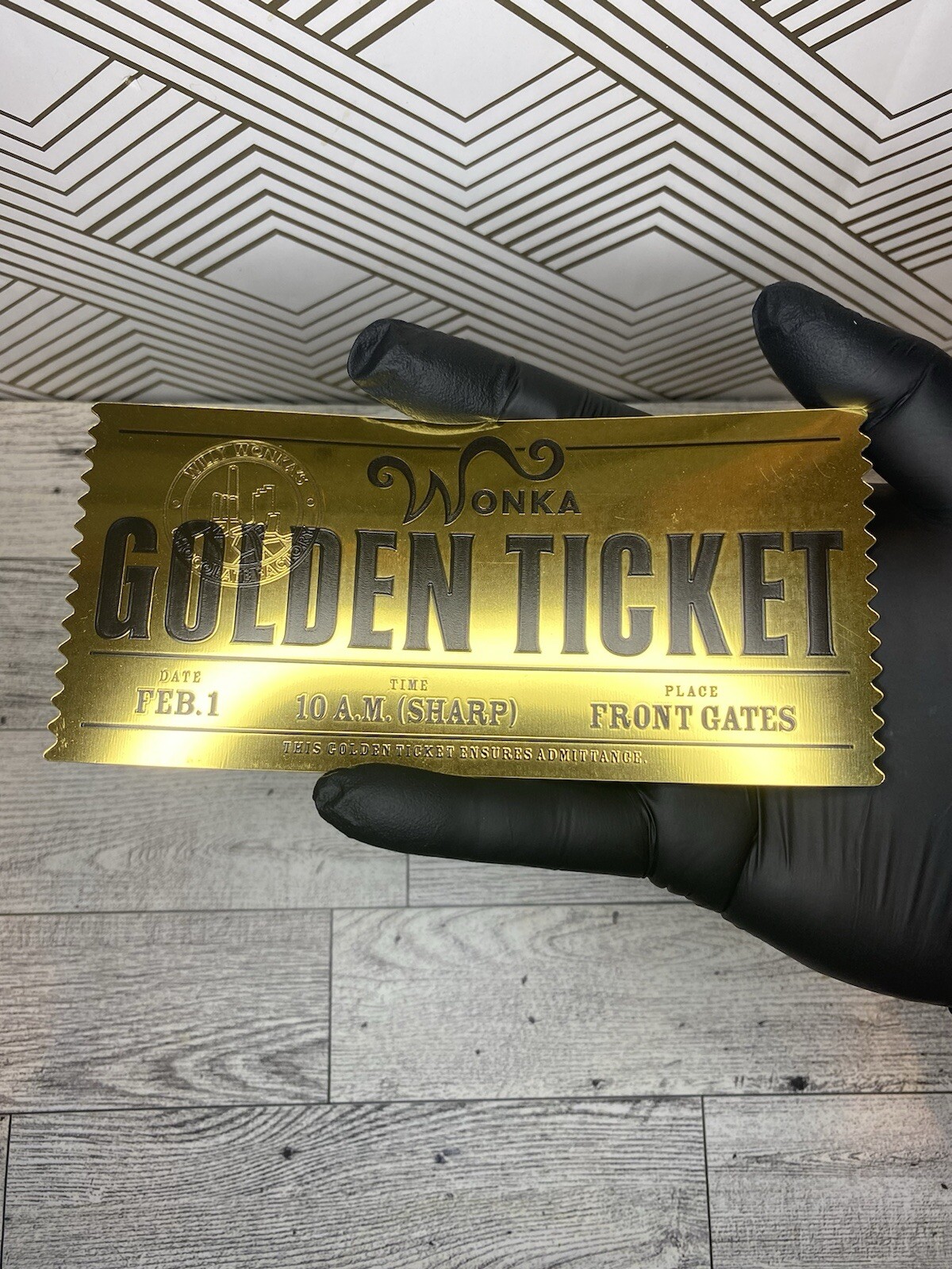 WILLY WONKA Holographic Golden Ticket Chocolate Bar 6 x 2.75 inches