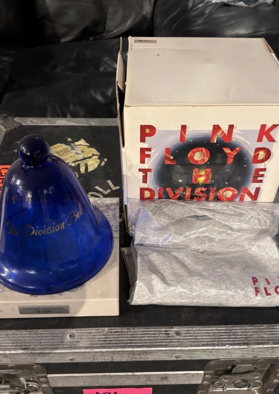 Pink Floyd Division Bell Glass Bell Very Rare #18 of 1000 Limited Edition
