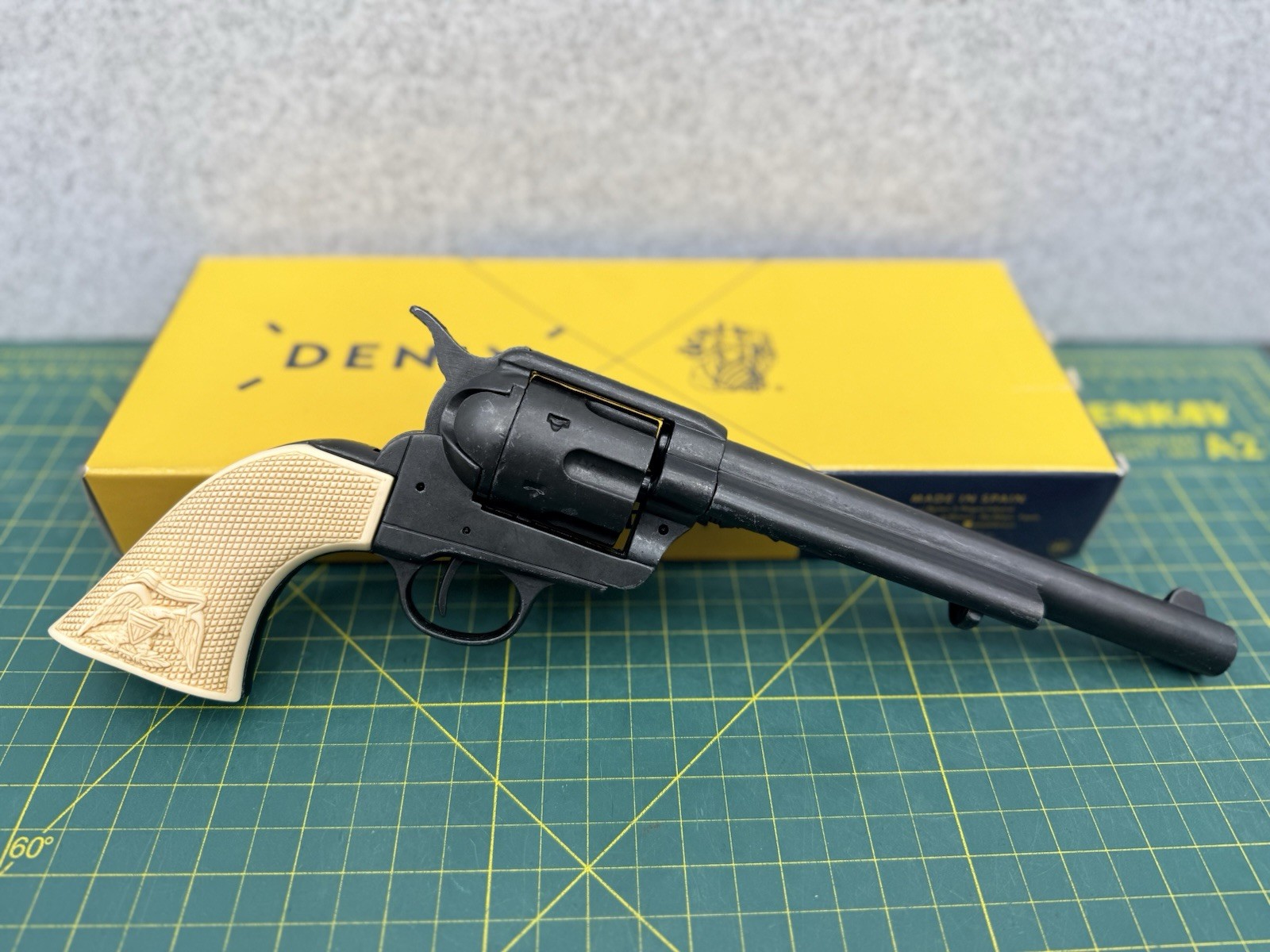 Denix M1873 Colt .45 Peacemaker Cavalry Replica Revolver 7.5” 1109/N Non-Firing