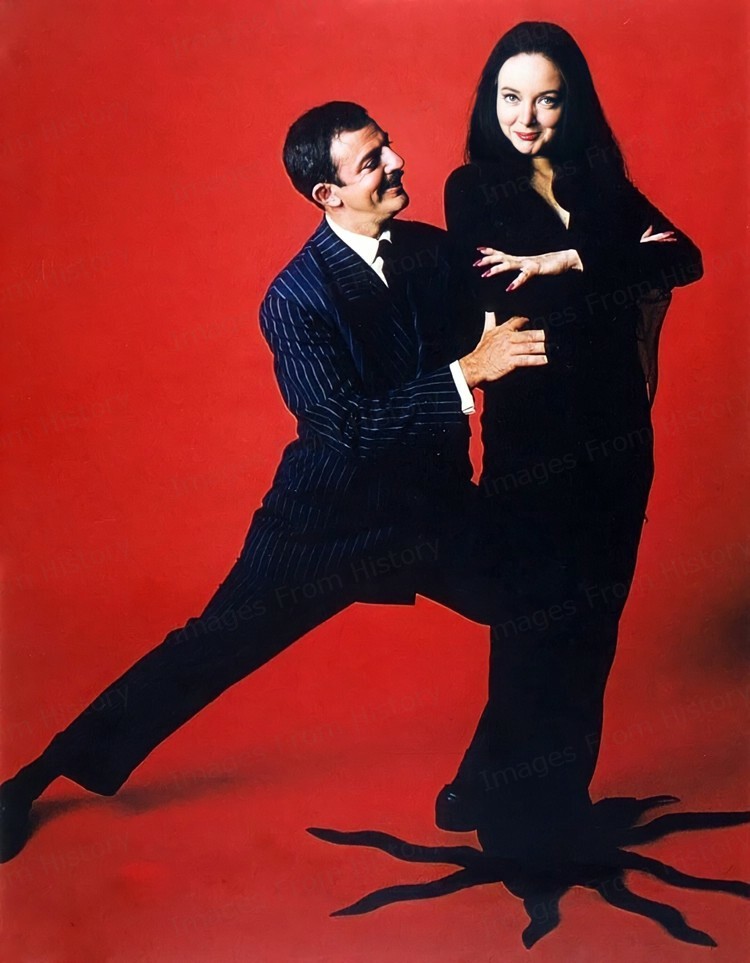 8×10 Print John Astin Carolyn Jones Addams Family #JACJ