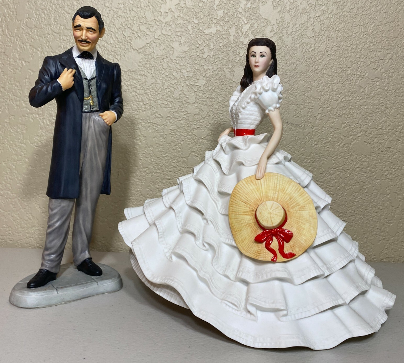 Franklin Mint Gone With The Wind Scarlett O’Hara Rhett Butler Porcelain Pair