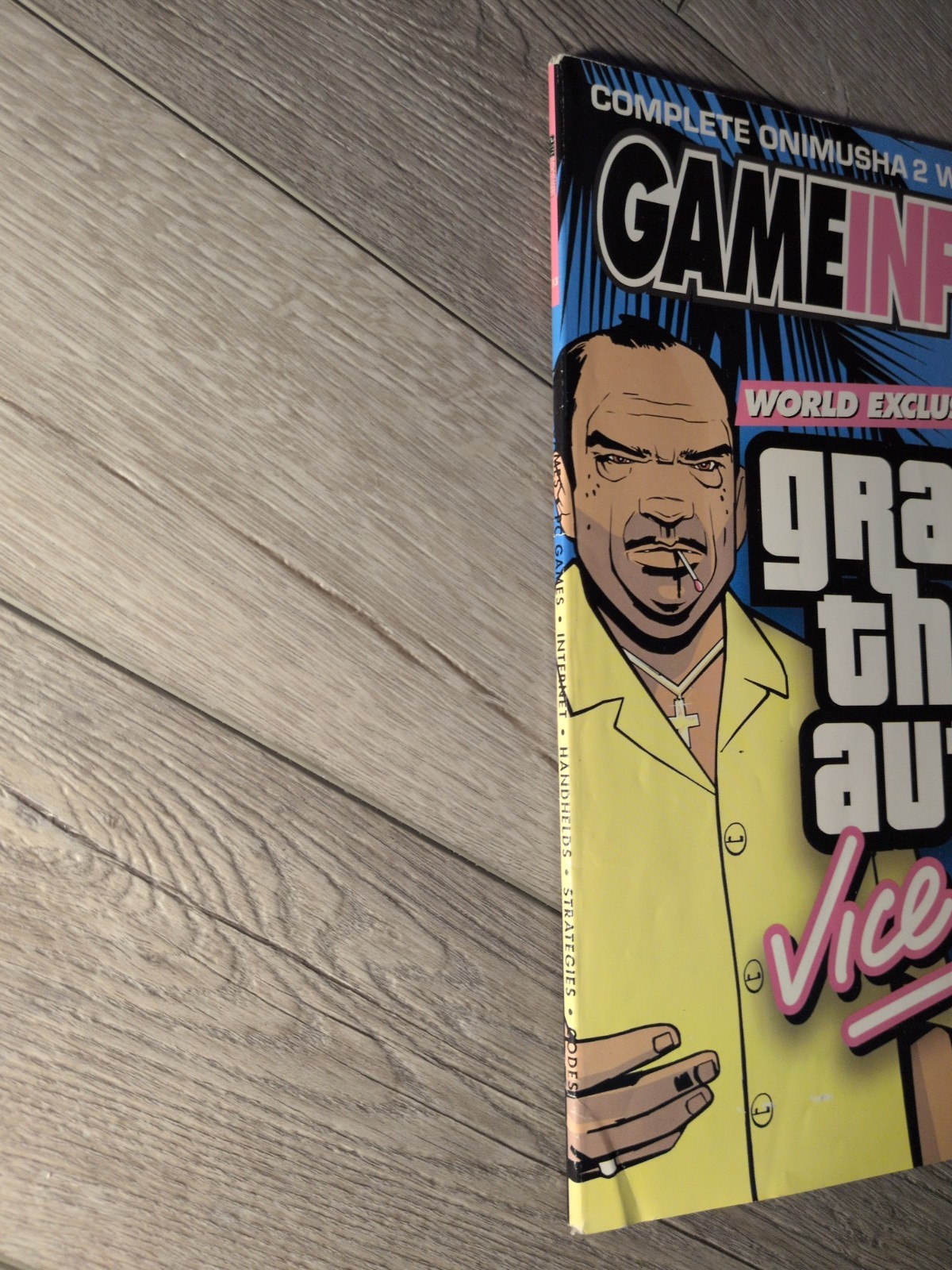 Game Informer Issue 113 September 2002 Grand Theft Auto Vice City GTA Cover PS2