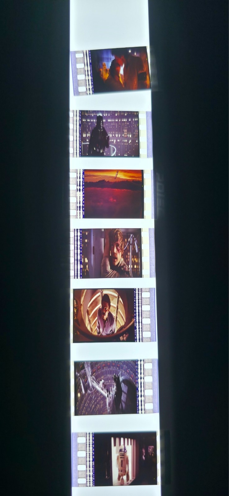 🎬 STAR WARS 35mm Film Display with Your Choice of 1 Authentic Film Cell!