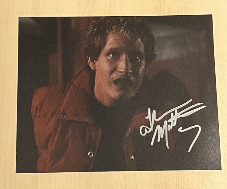 THOM MATHEWS SIGNED 8×10 PHOTO ACTOR AUTOGRAPHED RETURN OF THE LIVING DEAD COA
